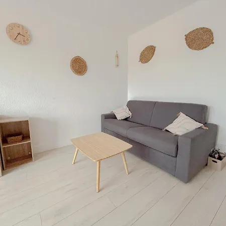 Charmant Studio Boheme Vue Sur Frejus Et Montagnes *